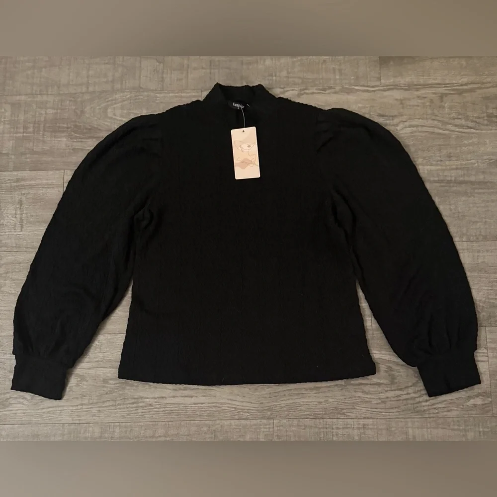 NWT Black Fashion Long Sleeve Top Size S